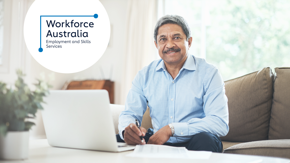EST-ProgramHeaderwithLogo-iStock-902863662-924x520px A senior man using a laptop at home while smiling to camera.