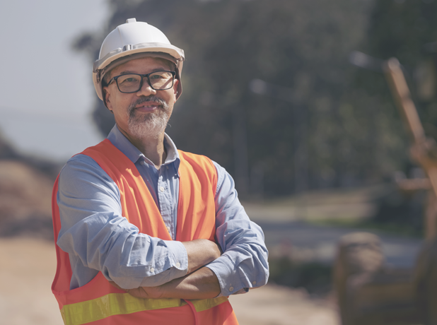 SEEPathways-BodyImageModule-iStock-1362205157-618x460px Asian man in hard hat smiling at camera
